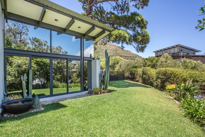 2 Bedroom Property for Sale in Hout Bay Western Cape